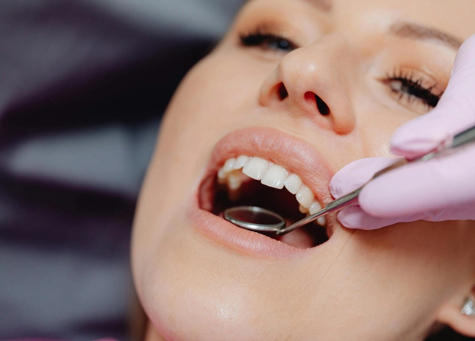 How to Maintain Healthy Teeth and Gums: Essential Tips for Oral Hygiene